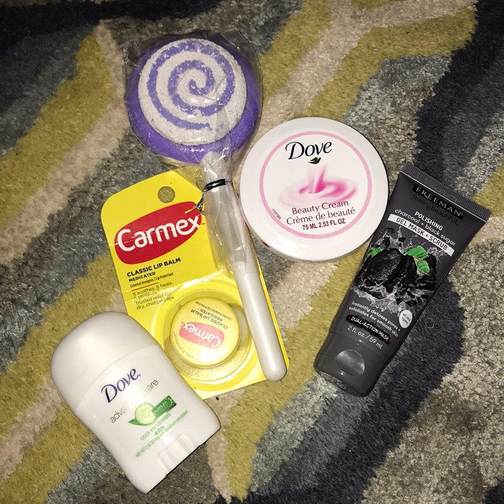 NWT Lot of 5 Beauty Products